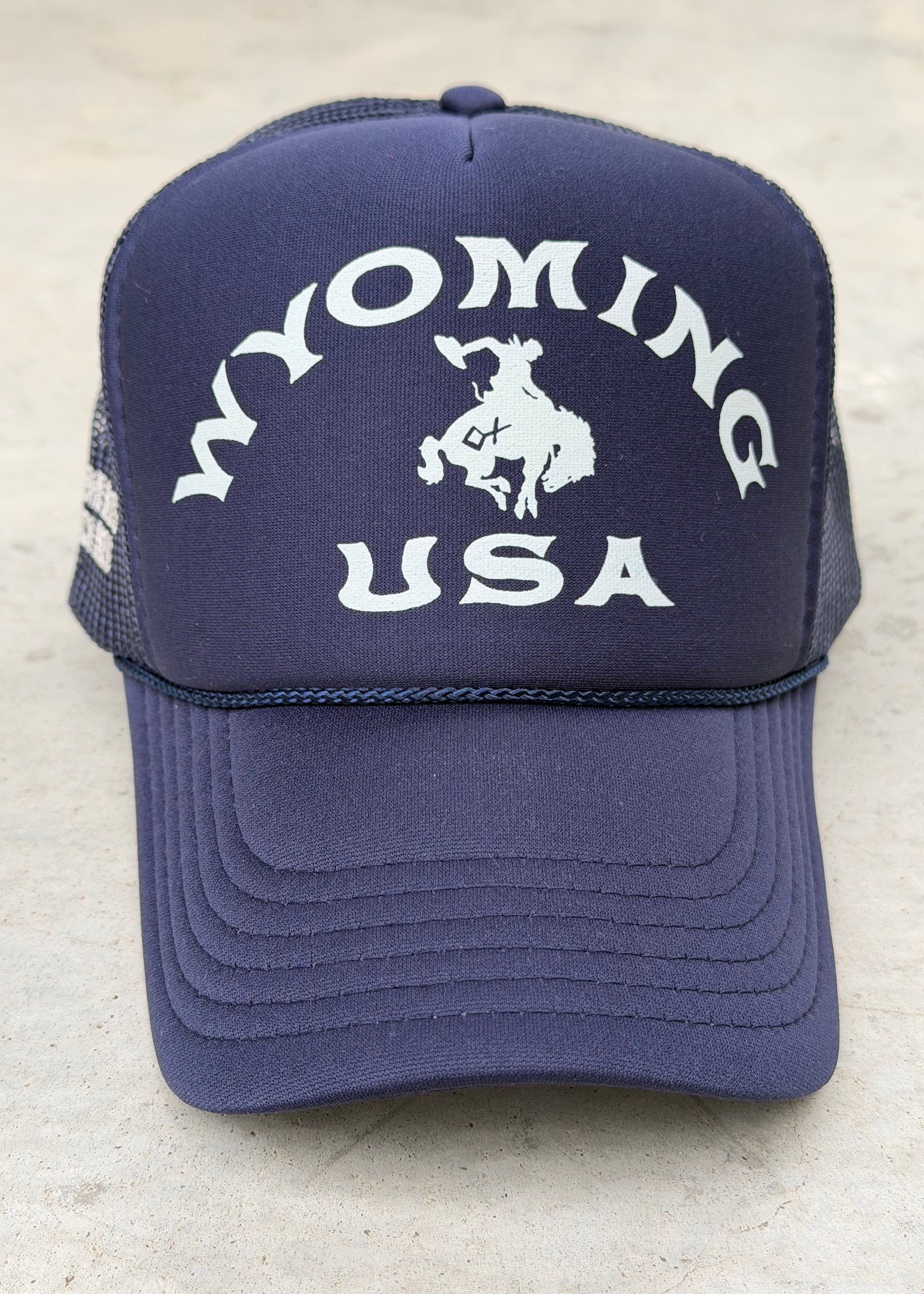 その他 High Tail Designs Logo Trucker Hat Logo Trucker Hat – CafezinhoCoffee