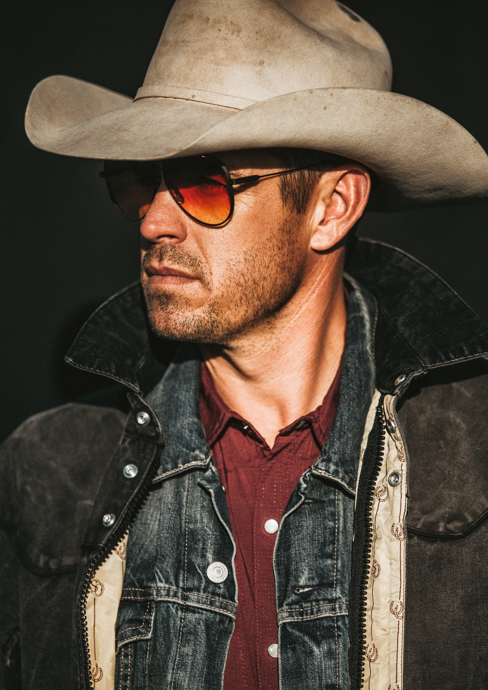 グラム　シェパーズマリアブルゾン JMM Ava | Cherry luxury sunglasses with red frame and purple